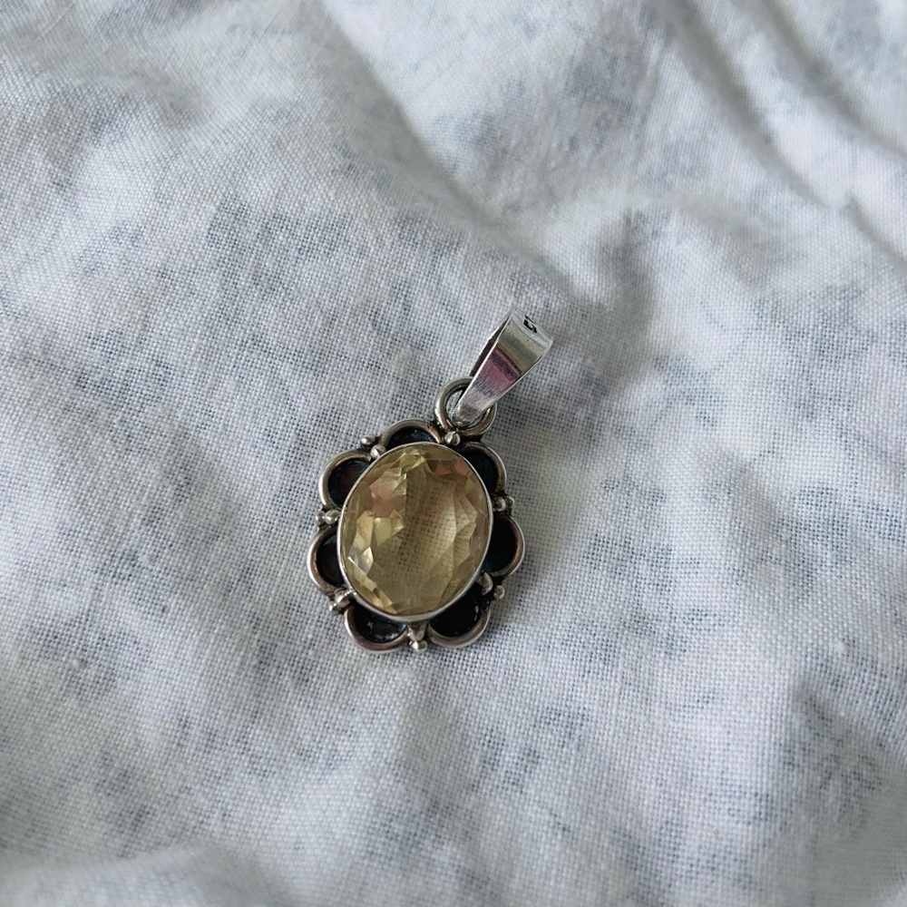 Vintage 925 Silver Pendant